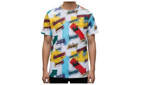 Fehér alapon mintás póló 