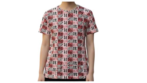 Piros betű mintás póló