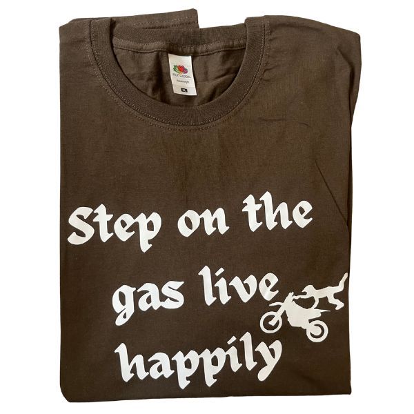 Step on the gas live happily Step on the gas live happily